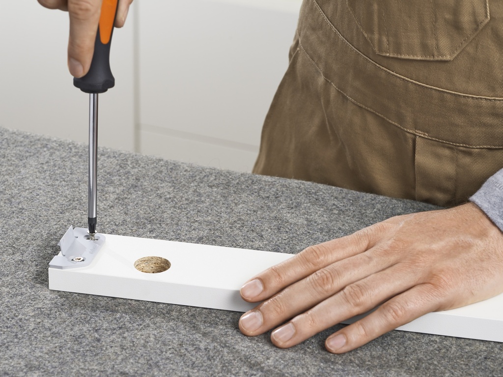 [Z10T800AA] Blum SERVO-DRIVE bracket profile vertical, length=800 mm, ICH=810-819 mm, with cable (overlay bottom  mm), aluminium, for cutting to size