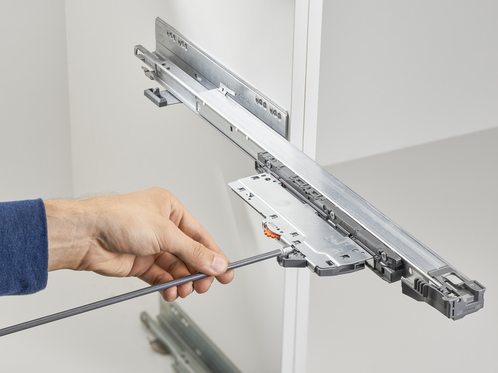 [T60.1125W] TIP-ON BLUMOTION synchronisation linkage, Length=1125 mm, LEGRABOX / MERIVOBOX / MOVENTO / TANDEMBOX, for cutting to size